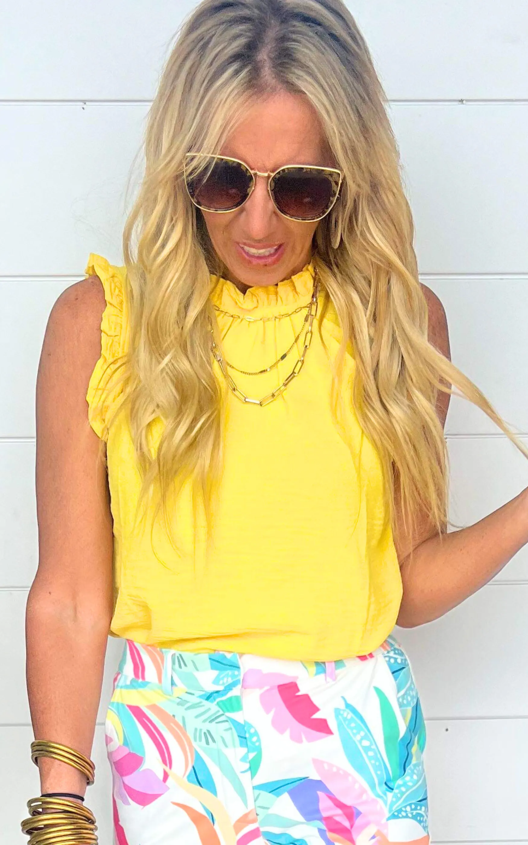 Lemon Neck Ruffle Sleeveless Top