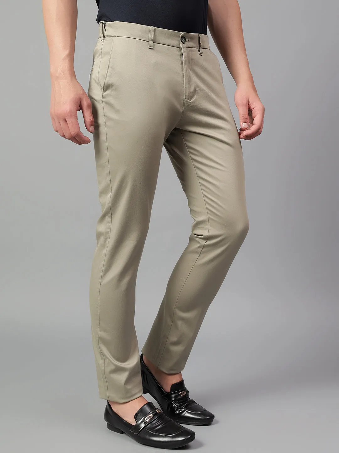 Men's Green Solid Non-Pleated Casual Trouser