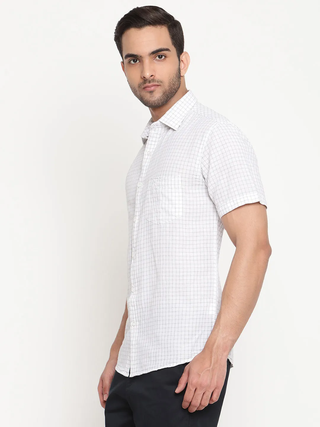 Men's White Casual Small Checks Half Sleeve Shirt